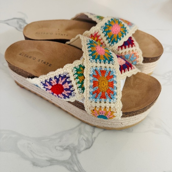 ALTAR’D STATE Women's Multicolor CROCHET Platform Sandals SIZE 8 - Picture 3 of 8